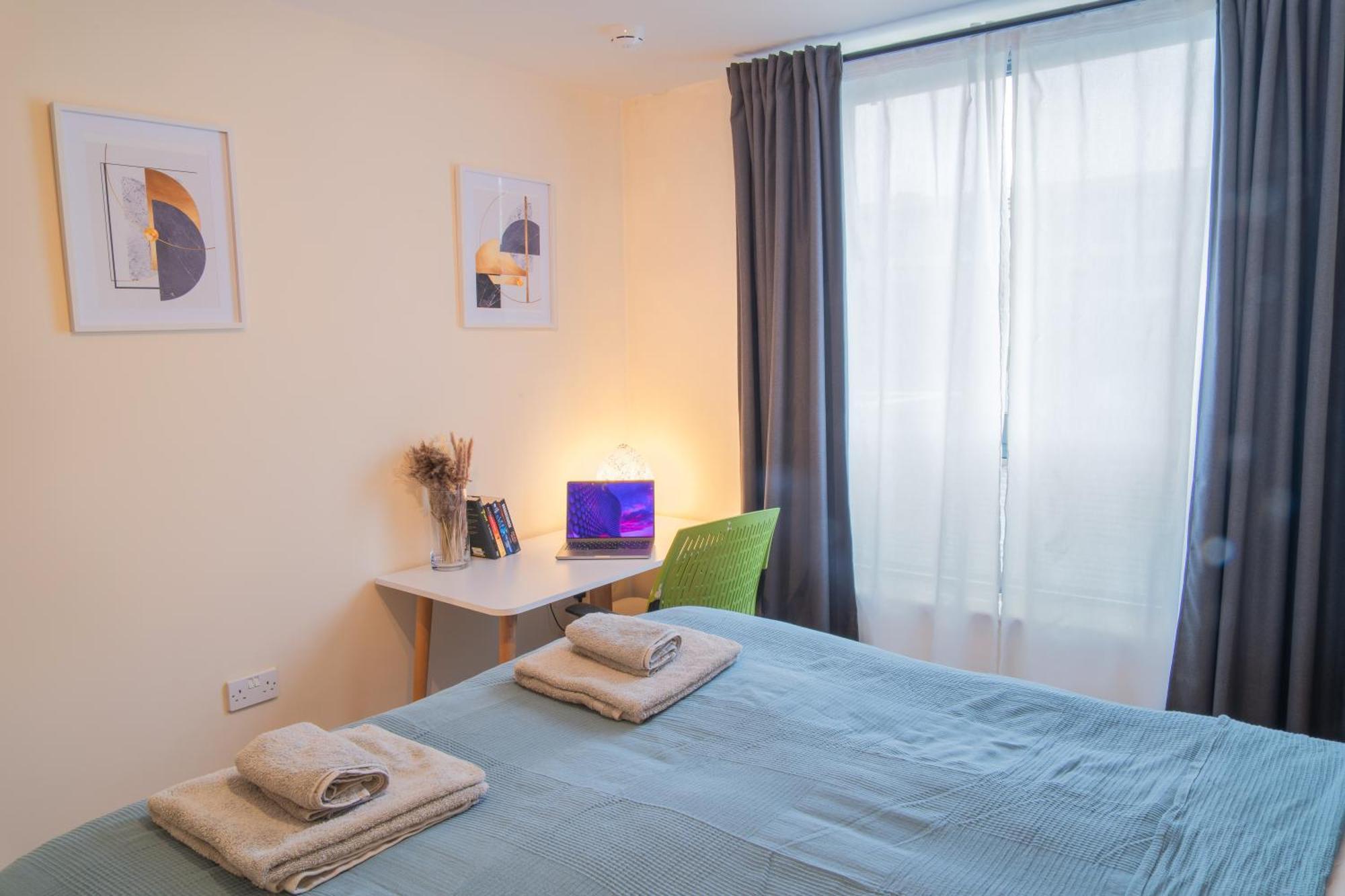 Stay In Our Stylish Flat! & Secure Building & Sleeps Up To 4 Birmingham Exterior foto